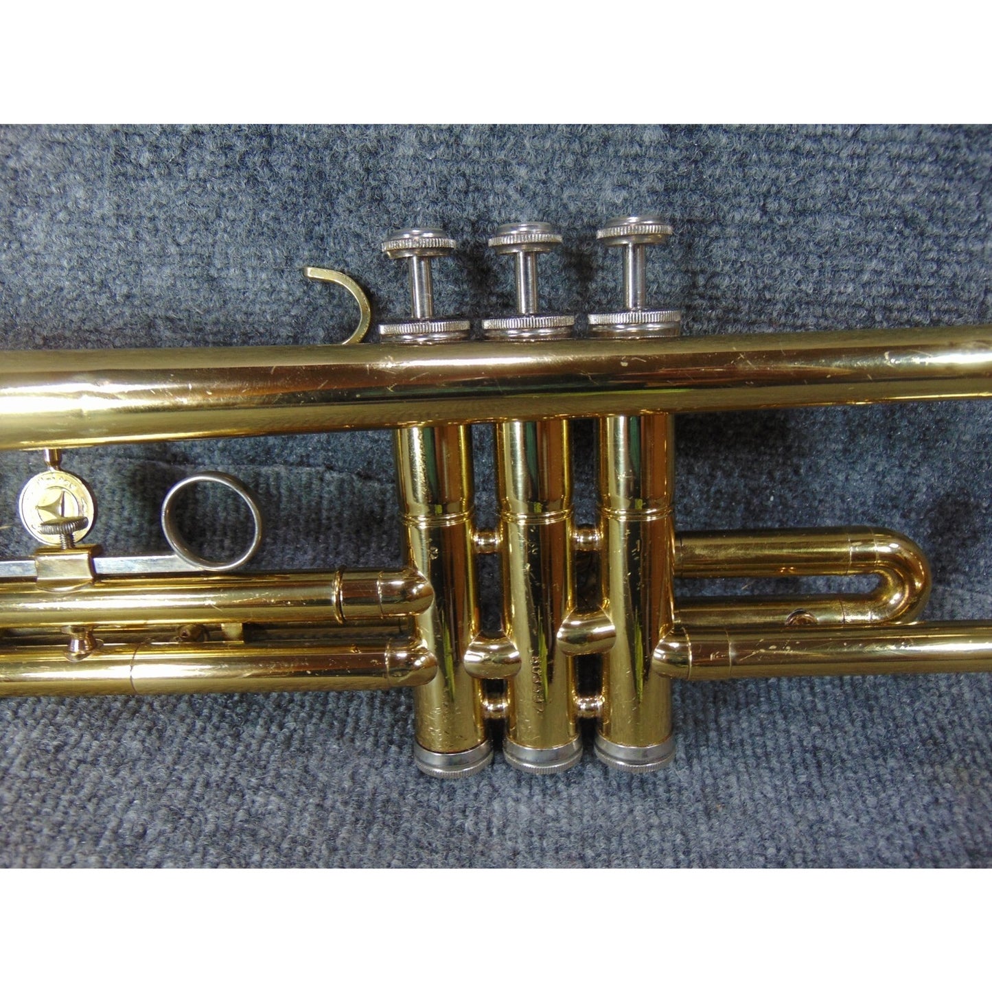 Holton Beginner Student Trumpet Ready to Play Case, Mouthpiece & Care Kit